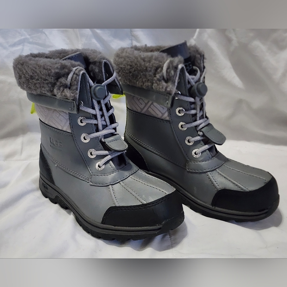 UGG Kids Butte II Gray Winter Boots with Fur Trim